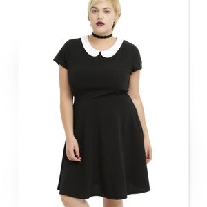 Black Textured White Collar Dress Plus Size